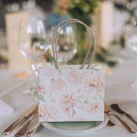 Guest gift bag set chrysanthemums pink