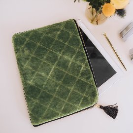 MAJOIE tablet sleeve 10-11" velvet moss green