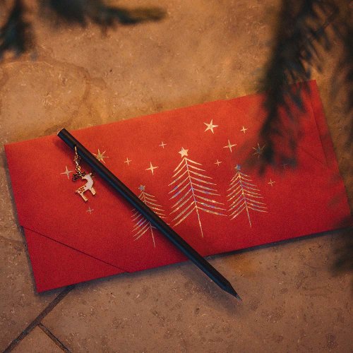 Gift envelope trees red