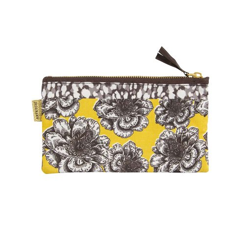 Pouch blossoms yellow